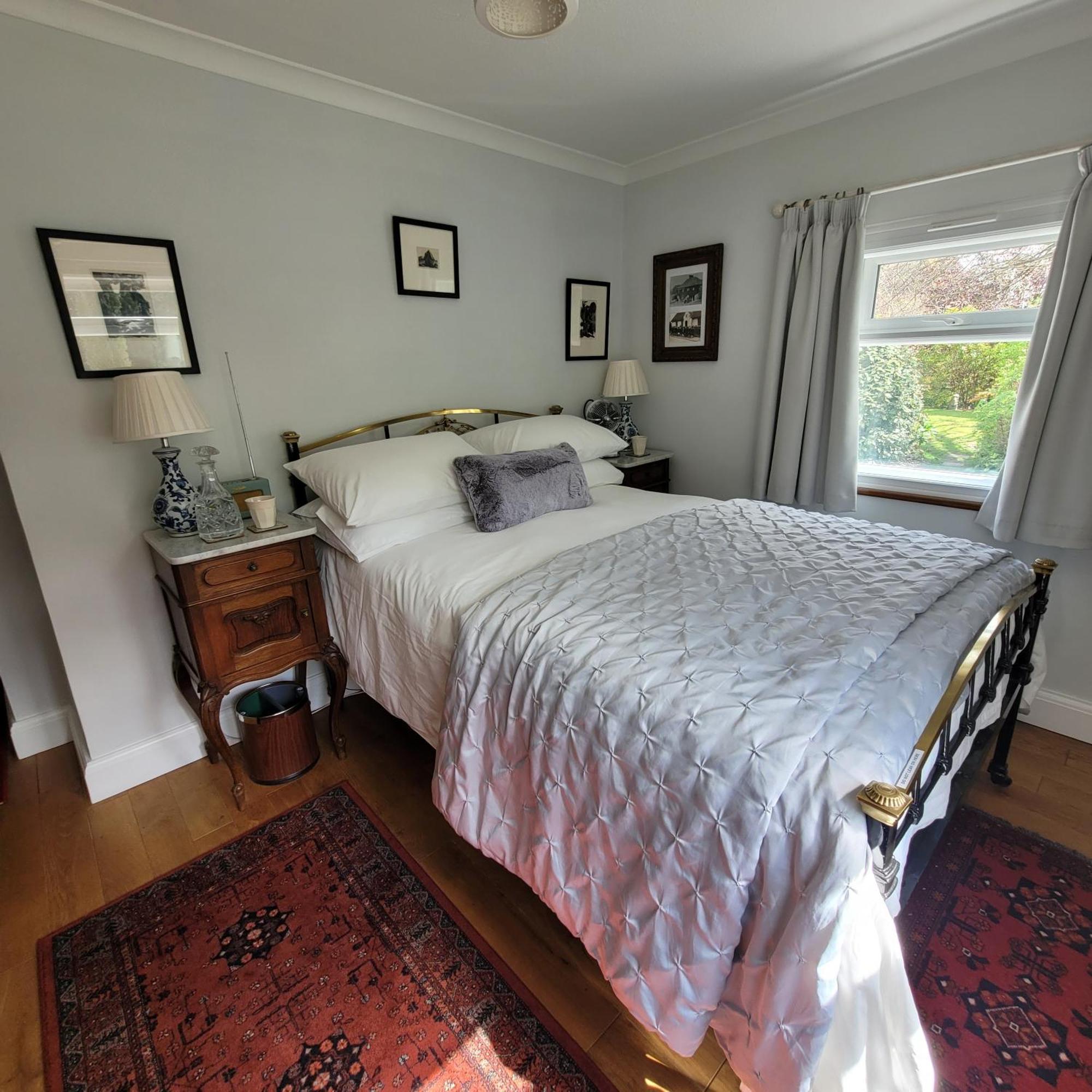 The Old School B&B Chichester Ruang foto